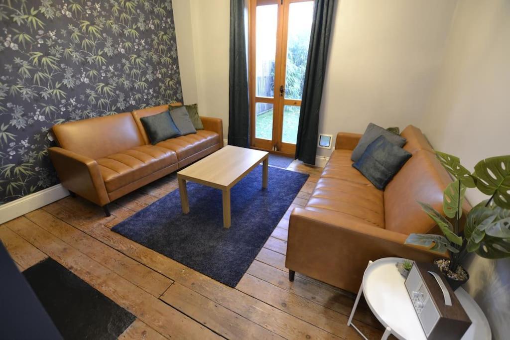 The Hive 4 Bed House Pool Table Air-Con Villa Maidstone Dış mekan fotoğraf