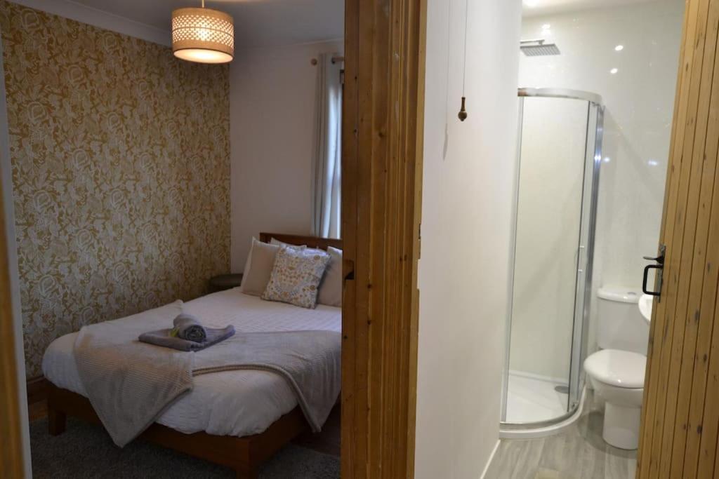The Hive 4 Bed House Pool Table Air-Con Villa Maidstone Dış mekan fotoğraf