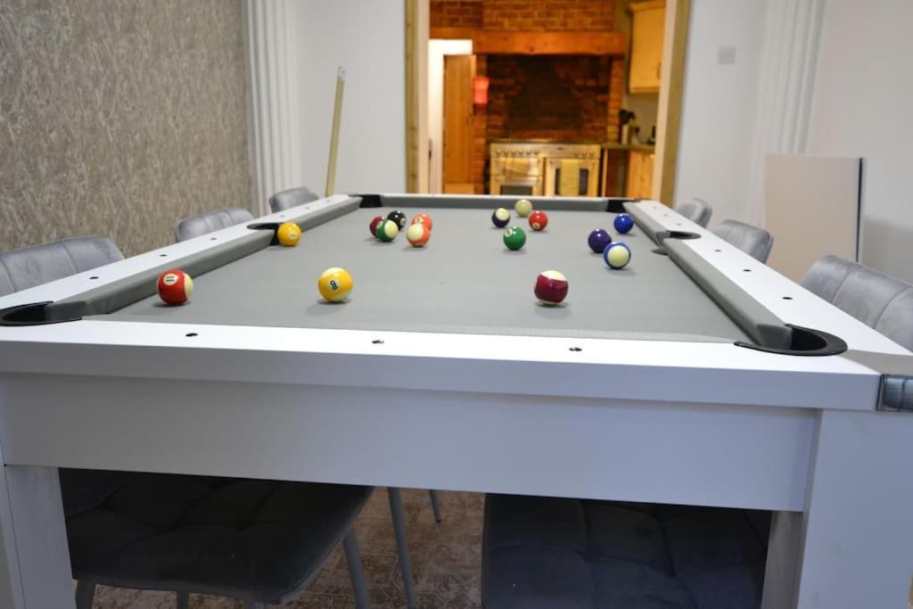 The Hive 4 Bed House Pool Table Air-Con Villa Maidstone Dış mekan fotoğraf