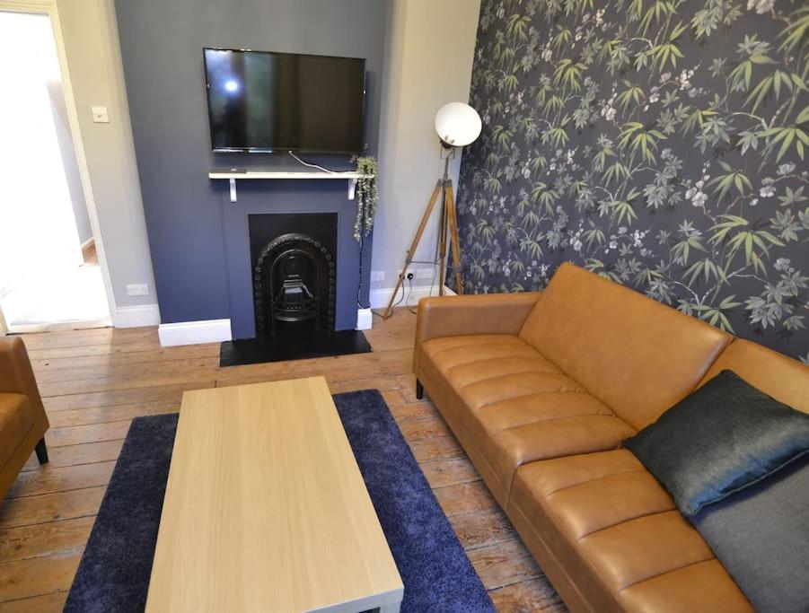 The Hive 4 Bed House Pool Table Air-Con Villa Maidstone Dış mekan fotoğraf